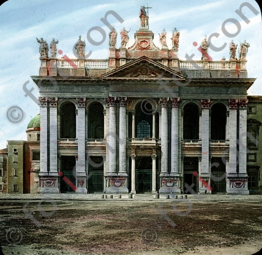 Lateranbasilika | Lateran Basilica (foticon-simon-147-034.jpg)